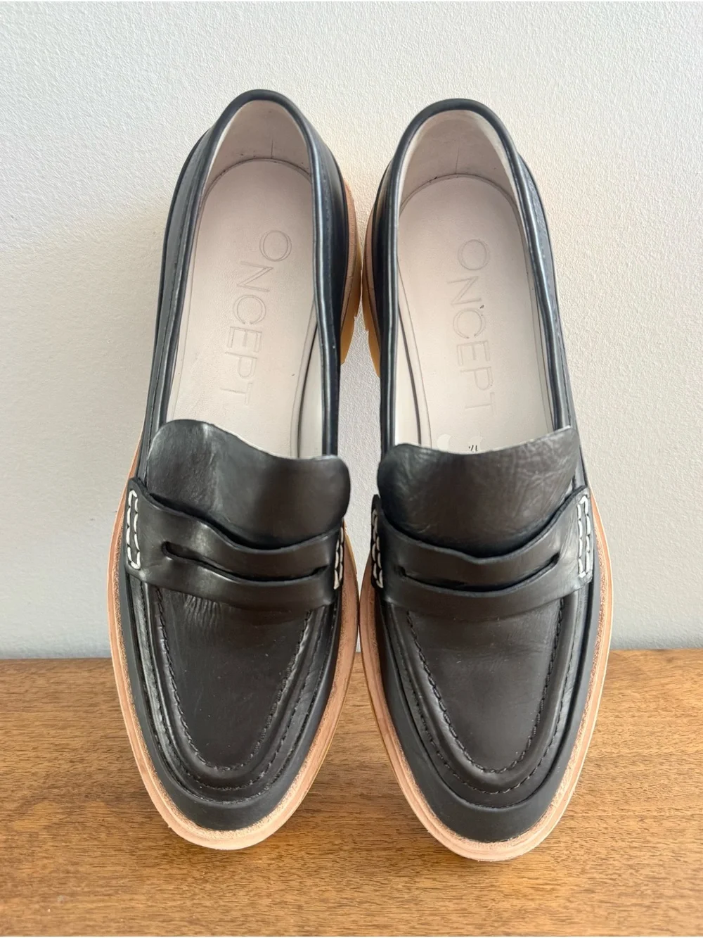 ONCEPT Anthropologie Seoul Platform Loafers Black & Citrus Sole Womens 8 Shoes